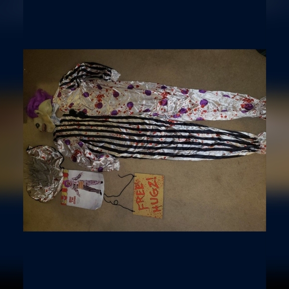 Spirit Halloween Hugz the Clown Costume - Black and White - Picture 4 of 5